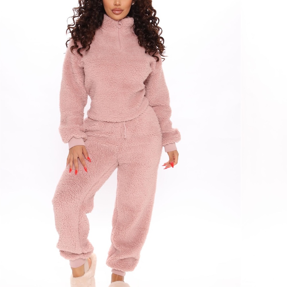 Cozy Pink Fleece Set